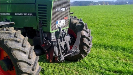 UNIVERZALNI KIT PREDNJA ČELNA HIDRAULIKA 2KAT ZA TRAKTOR 1500kg
